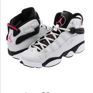 Size 6.5 youth or 8 women’s like new Jordan’s.